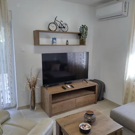 Apartments Milicevic Gradac  Exterior photo
